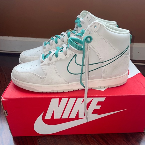 Mens Nike Dunk Hi SE Light Bone Size 13 - Picture 2 of 5